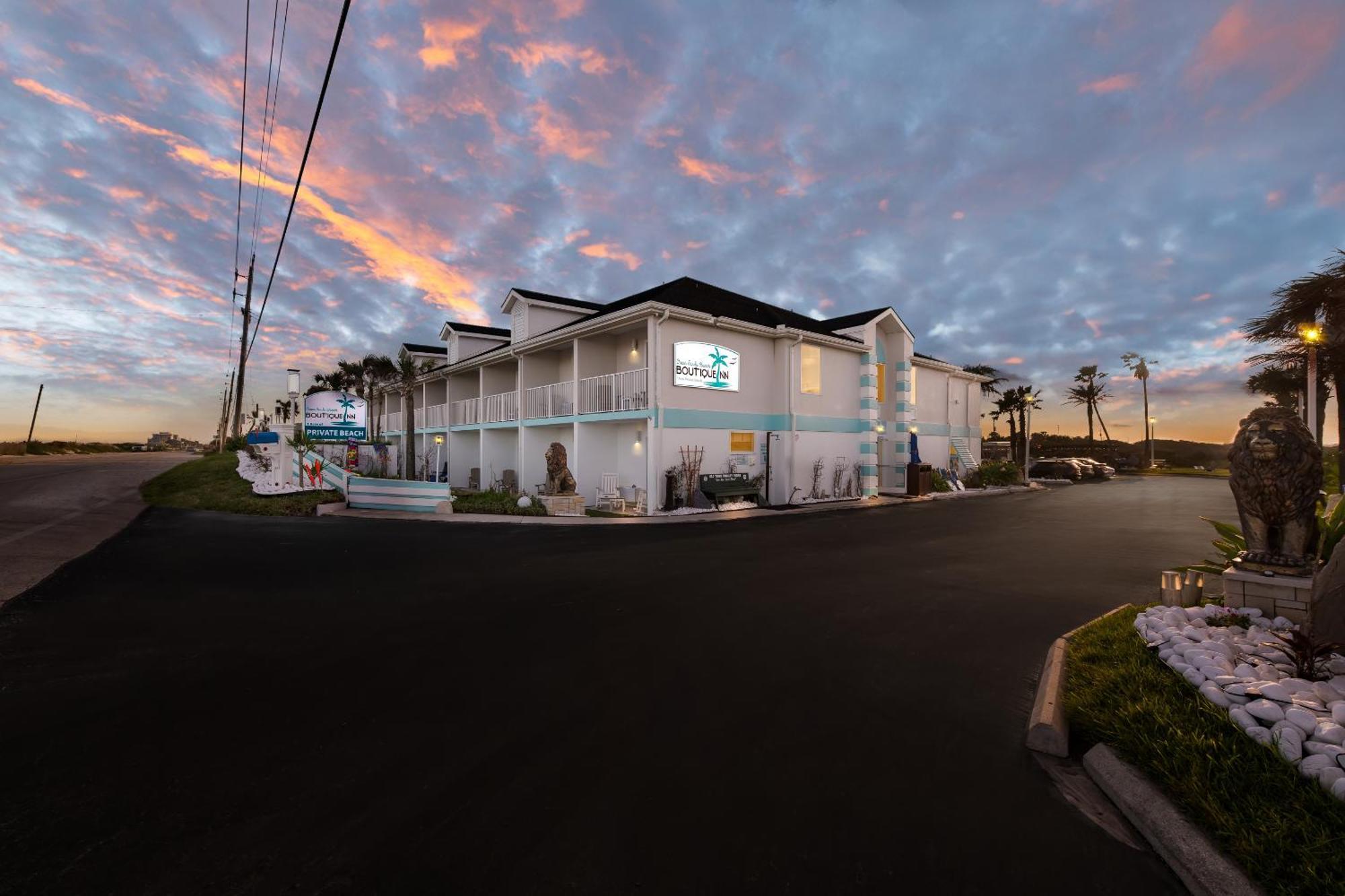 Ocean Sands Beach Inn (Adults Only) Сент Августин Екстериор снимка